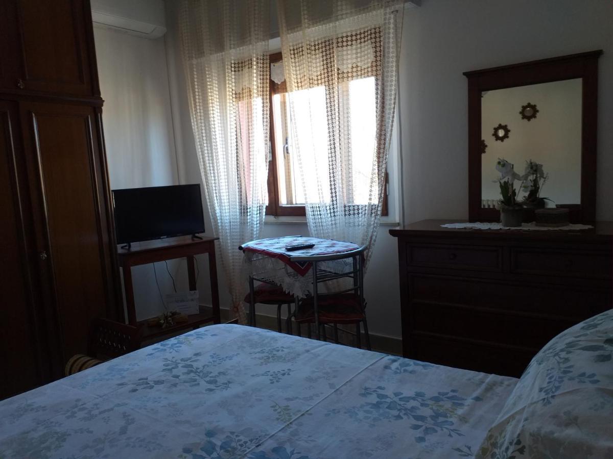 Bed & Breakfast La Rosa Rossa Cagli Eksteriør billede