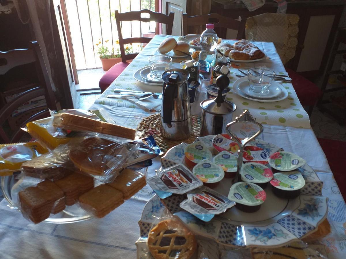 Bed & Breakfast La Rosa Rossa Cagli Eksteriør billede