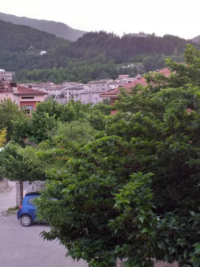 Bed & Breakfast La Rosa Rossa Cagli Eksteriør billede